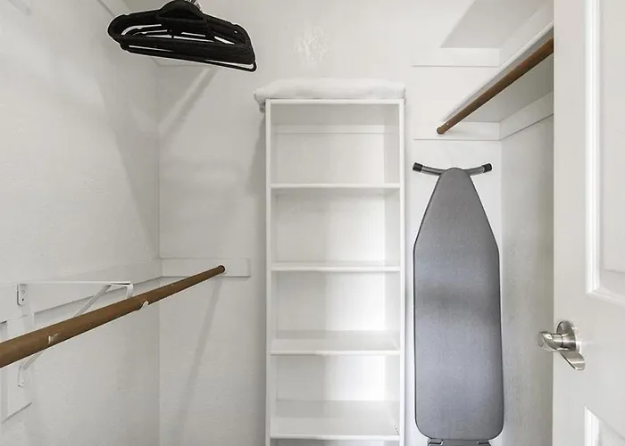 Landing Modern With Amazing Amenities Gilbert