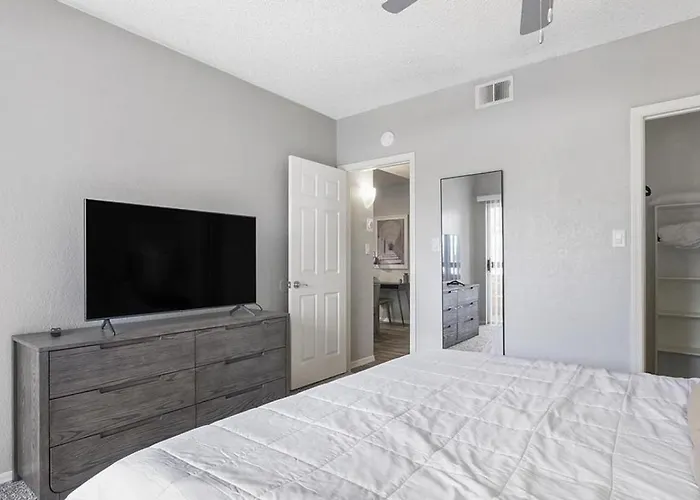 Landing Modern With Amazing Amenities * Gilbert